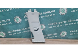Накладка центральної стійки верхня ліва Skoda Superb 2 3T0867243D вживана VAG (3T0867243D)