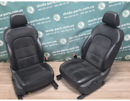 Сидіння комплект салону шкіра Skoda Superb 2 3T4881021KE VAG (3T4881021KE)