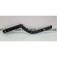 Направляюча заднього бампера права Skoda Superb 2 ліфтбек VAG (3T5807394)