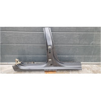 Центральна стійка кузова з порогом права Skoda Superb 2 VAG (3T5809606B)