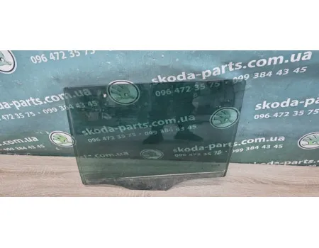 Скло задньої двері лівої Skoda Superb 2 універсал VAG (3T9845205A)