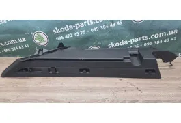 Панель полиці багажного відсіку ліва тримач  ролети багажника Skoda Superb 2 універсал VAG (3T9867761)