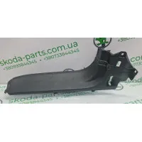 Накладка багажника права комбі Skoda Superb 2 3T9868224 VAG (3T9868224)