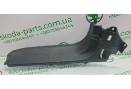 Накладка багажника права комбі Skoda Superb 2 3T9868224 VAG (3T9868224)