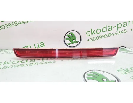 Стоп-сигнал заднього скла додатковий стоп на кришку багажника Skoda Superb 2 універсал 3T9945097 VAG (3T9945097)