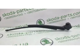 Важіль-поводок склоочисника заднього скла Skoda Superb 2 універсал 3T9955707 VAG (3T9955707)