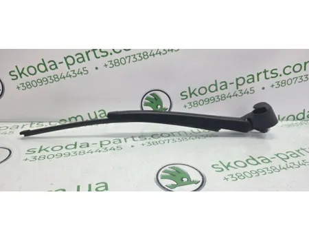 Важіль-поводок склоочисника заднього скла Skoda Superb 2 універсал 3T9955707 VAG (3T9955707) Важіль-поводок склоочисника заднього скла Skoda Superb 2 універсал 3T9955707 VAG (3T9955707)