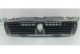 Дефлектор торпеди центральний Skoda Superb 3U0820951B VAG (3U0820951B)