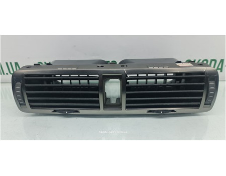 Дефлектор торпеди центральний Skoda Superb 3U0820951B VAG (3U0820951B)
