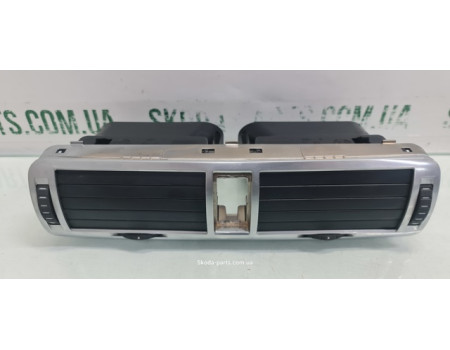 Дефлектор центральний Skoda Superb 3U0820951G VAG (3U0820951G)