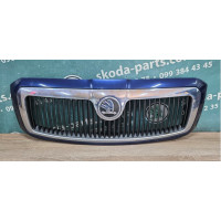 Решітка радіатора Skoda Superb 1.8T до рестайл VAG (3U0853651AB)