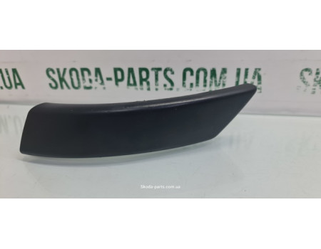 Накладка ручки двери передня права Skoda Superb 3U0867198 VAG (3U0867198)
