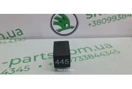 Реле обігріву заднього скла 445 Skoda Superb 3U0959627 VAG (3U0959627)
