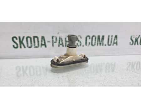 Підсвітка номерного знаку задня Skoda Felicia VAG (441987882226)