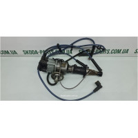 Трамблер Skoda Felicia 1.3 бензин VAG (443213204)