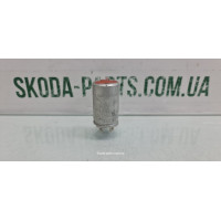 Реле увімкнення повороту Skoda Forman вживане VAG (443319600005)