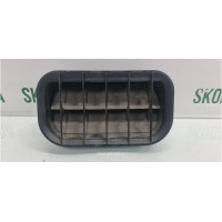 Решітка вентиляційна задня Skoda Superb 2 4A0819181 вживана VAG (4A0819181)