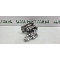 Завіса передня нижня Skoda Octavia Tour VAG (4B0833411D)