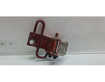 Завіса петля дверей передня ліва нижня Skoda Octavia Tour VAG (4B0833411DAA)