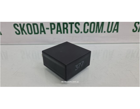 Реле 377 передніх двірників Skoda Octavia Tour 4B0955531A VAG (4B0955531A)