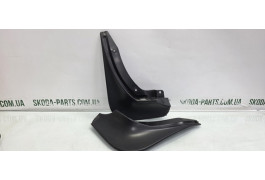 Задні бризковики Skoda Octavia A7 VAG (5E0075101)