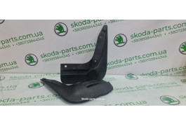 Бризговики передні Skoda Octavia A7 5E0075111 VAG (5E0075111)