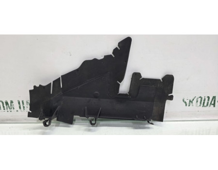 Дефлектор радіатора правий Skoda Octavia A7 5E0121284 VAG (5E0121284)