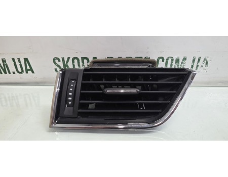 Дефлектор торпеди лівий водійський Skoda Octavia A7 VAG (5E0819701A)