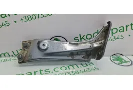 Кронштейн кріплення крила передній лівий дорестайл Skoda Octavia A7 5E0821141 VAG (5E0821141)
