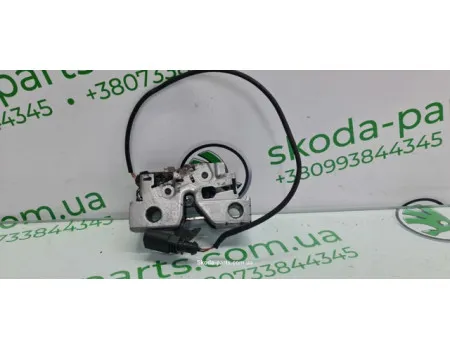 Замок капота Skoda Octavia A7 5E0823509B VAG (5E0823509B)