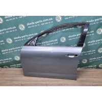 Двері передні ліві Skoda Octavia A7 код фарби LF8L VAG (5E0831051)
