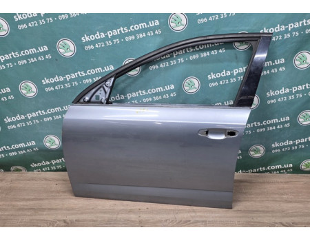 Двері передні ліві Skoda Octavia A7 код фарби LF8L VAG (5E0831051)