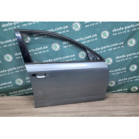 Двері передні праві Skoda Octavia A7 VAG (5E0831052)