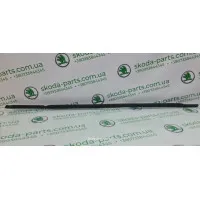 Ущільнювач скла дверей зовнішній передній правий Skoda Octavia A7 5E0837478 VAG (5E0837478)