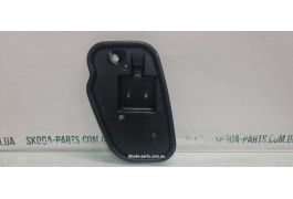 Заглушка передньої лівої дверки Skoda Octavia A7 5E0837915A VAG (5E0837915A)