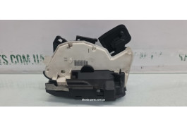 Замок дверей задній лівий Skoda Octavia A7 5E0839015 VAG (5E0839015)