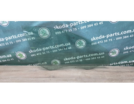 Скло передніх дверей праве Skoda Octavia A7 VAG (5E0845202A)