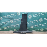 Накладка центральної стійки нижня права Skoda Octavia A7 5E0853370 VAG (5E0853370)