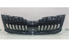 Решітка радіатора Skoda Octavia A7 рестайл 5E0853653C VAG (5E0853653C)
