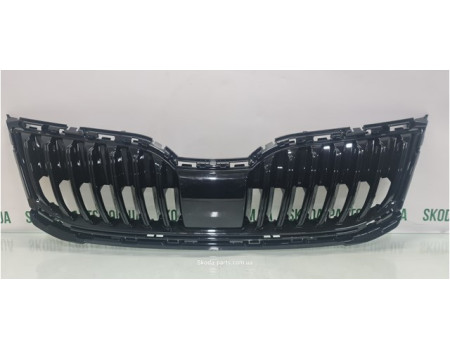 Решітка радіатора Skoda Octavia A7 рестайл 5E0853653C VAG (5E0853653C)