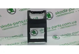 Накладка підлокітника задня Skoda Octavia A7 5E0857289 VAG (5E0857289)