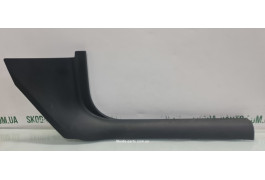 Накладка порога передня права Skoda Octavia A7 5E0863484 VAG (5E0863484)