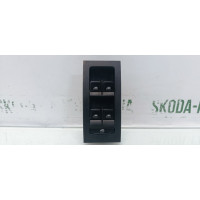 Кнопковий блок керування склопідіймачами передній лівий Skoda Octavia A7 VAG (5E0959857)