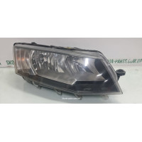 Фара права дорестайл Skoda Octavia A7 5E1941016 VAG (5E1941016)