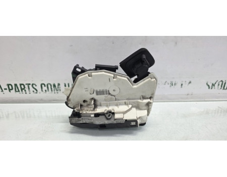 Замок передньої дверки лівої Skoda Octavia A7 VAG (5E2837015)