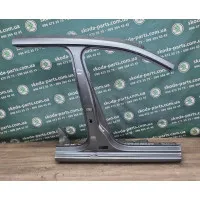 Стійка центральна кузова права Skoda Octavia A7 універсал 5E9809602B VAG (5E9809602B)