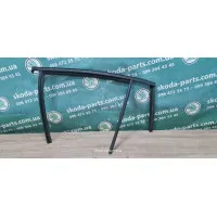 Ущільнювач скла дверей задній лівий комбі Skoda Octavia A7 5E9839431 VAG (5E9839431)