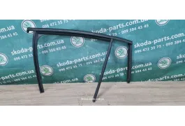 Ущільнювач скла дверей задній лівий комбі Skoda Octavia A7 5E9839431 VAG (5E9839431)