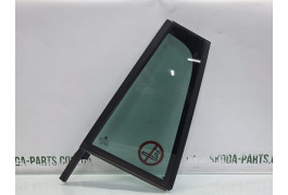 Скло-кватирка двері задньої лівої Skoda Octavia A7 універсал VAG (5E9845213)