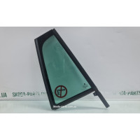 Скло форточка дверей заднє праве комбі Skoda Octavia A7 5E9845214 VAG (5E9845214)